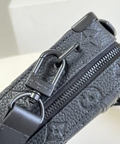 Louis Vuitton Handle Soft Trunk Black Taurillon Monogram For Men 8.5in/22cm LV M59163 - Image 10