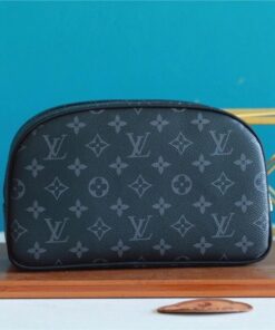 Louis Vuitton Cosmetic Pouch Monogram Eclipse, Women’s Wallets 6.7in/17cm LV M60024