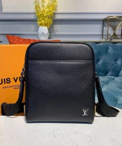 Louis Vuitton Alex Messenger BB Taiga Black For Men, Men’s Bags, Shoulder And Crossbody Bags 9.8in/25cm LV M30265 - Image 6