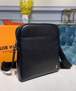 Louis Vuitton Alex Messenger BB Taiga Black For Men, Men’s Bags, Shoulder And Crossbody Bags 9.8in/25cm LV M30265 - Image 5