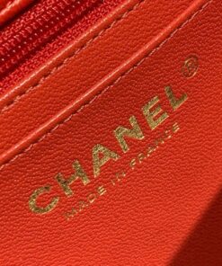 Chanel Flap Bag Mini Crossbody 7.8in/ 20cm Red Gold Hardware For Women A69900 - Image 3