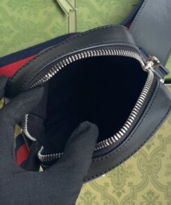 Gucci GG Messenger Bag Black/Grey GG Supreme Canvas A Material With Low Environmental Impact With Black For Men 7in/18cm GG 682357 K5RLN 1095 - Image 11