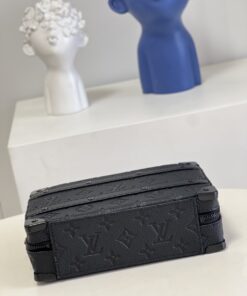 Louis Vuitton Handle Soft Trunk Black Taurillon Monogram For Men 8.5in/22cm LV M59163 - Image 5