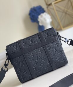 Louis Vuitton Trunk Messenger Taurillon Monogram Black Bag For Men, Shoulder and Crossbody Bags 9.4in/21cm LV M57726 - Image 4