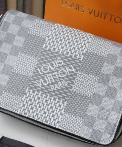 Alternative view of Louis Vuitton Studio Messenger Damier Graphite Plaster For Men, Men’s Bags, Shoulder And Crossbody Bags 9.3in/25.3cm LV N50014
