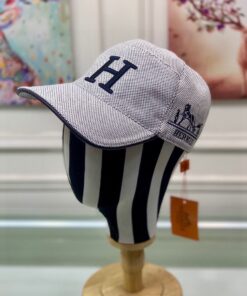 Alternative view of Hermes Davis H Primavera Grey Beige Hermes Cap