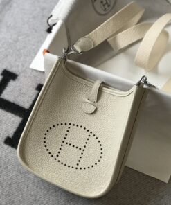 Hermes Evelyne 16 Amazone Bag Beige With Silver-Toned Hardware For Women, Shoulder and Crossbody Bags 6.3in/16cm - Image 3