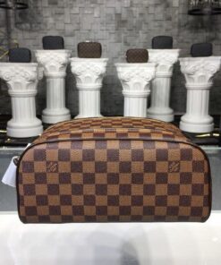 Alternative view of Louis Vuitton King Size Toiletry Damier Ebene Canvas For Men, Travel Bags 11in/28cm LV N47527