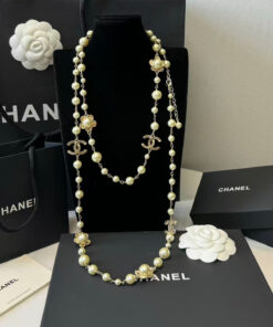 Chanel Pearl CC Flower Gold Necklace for Women - Image 6