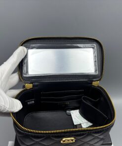 Chanel Small Vanity Case Black For Women 6.7in/17cm - Image 7