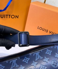 Louis Vuitton Discovery PM Bumbag 17.3in/ 44cm Navy Blue Black Hardware For Men M45729 - Image 11