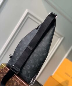 Louis Vuitton Duo Slingbag Black For Men 42cm / 16.5in M30936 - Image 5