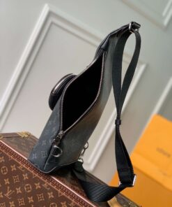 Louis Vuitton Duo Slingbag Black For Men 42cm / 16.5in M30936 - Image 4