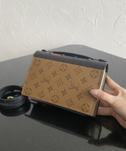 Louis Vuitton Book Chain Wallet Monogram Reverse Canvas Brown For Women 7.9in/20cm M81830 - Image 3