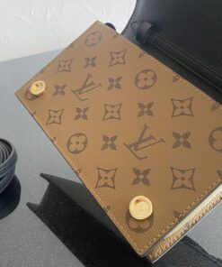 Louis Vuitton Book Chain Wallet Monogram Reverse Canvas Brown For Women 7.9in/20cm M81830 - Image 10