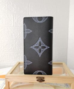 Alternative view of Louis Vuitton Brazza Wallet Taurillon Shadow For Men, 7.5in/19cm M80042