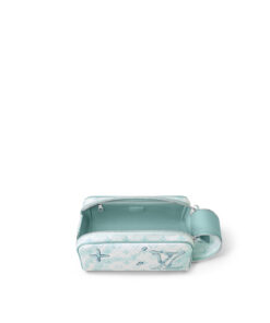 Alternative view of Louis Vuitton Dopp Kit Bag Blue For Men 11in/28cm M82337