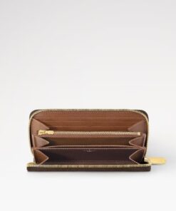 Louis Vuitton Zippy Wallet Monogram Canvas For Women 7.7in/ 19.5cm LV M42616 - Image 3