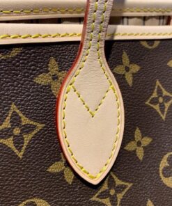 Louis Vuitton Neverfull GM Tote Bag 15.4in/ 39cm Beige Monogram Gold Hardware For Women M40990 - Image 4