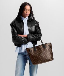 Alternative view of Louis Vuitton Neverfull Inside Out MM Tote Bag 12.2in/ 31cm Black Gold Hardware For Women M11946