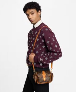 Alternative view of Louis Vuitton Cargo Wearable Wallet 9.1in/ 23cm Monogram Brown For Men M14742