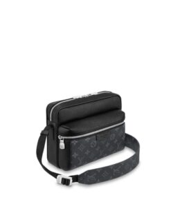 Louis Vuitton Outdoor Messenger Bag Black For Men 26cm / 10.2in M30233 - Image 3