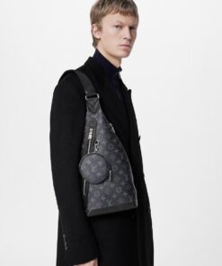 Alternative view of Louis Vuitton Duo Slingbag Black For Men 42cm / 16.5in M30936