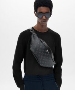 Alternative view of Louis Vuitton Discovery Bumbag 47cm/ 18.5in Black Silver Hardware For Men M44336