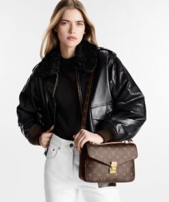 Alternative view of Louis Vuitton Pochette Metis Shoulder Bag 9.8in/ 25cm Brown Monogram Canvas Gold Hardware For Women M44875