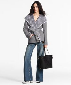 Alternative view of Louis Vuitton Neverfull MM Tote Bag 12.2in/ 31cm Black Monogram Empreinte Gold Hardware For Women M45685