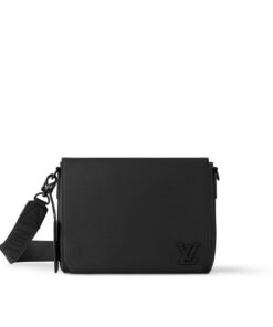 Louis Vuitton Messenger Grain Black For Men, Shoulder and Crossbody Bags 11in/28cm LV M57080