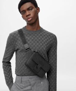 Alternative view of Louis Vuitton S Lock Sling Bag Black For Men 8.3in/21cm LV M58487