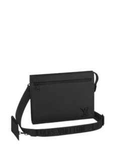 Louis Vuitton Messenger Voyage Aerogram Black For Men, Shoulder and Crossbody Bags 11in/28cm LV M59329