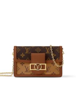 Louis Vuitton Dauphine Chain Wallet Monogram Canvas For Women, 7.3in/18.5cm, M68746