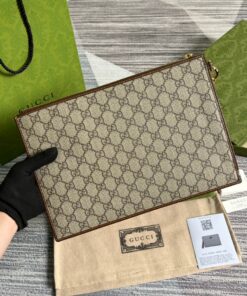 Gucci Pouch With Interlocking G Brown For Men 12in/30.5cm 672953 92TCG 8563 - Image 3
