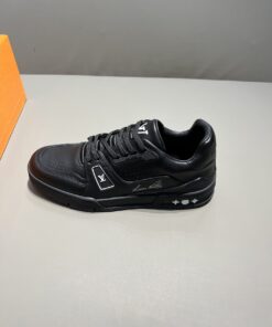 Louis Vuitton Trainer Sneaker Mix Of Materials Black For Men - Image 6