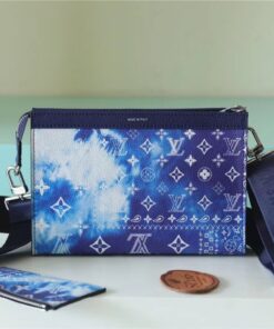 Louis Vuitton Gaston Wearable Wallet Monogram Blue For Men, Men’s Bags, Shoulder And Crossbody Bags 8.7in/22cm LV M81431 - Image 8