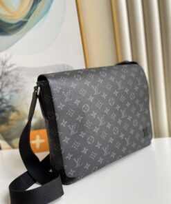 Louis Vuitton District MM Monogram Eclipse Canvas For Men, Shoulder and Crossbody Bags 12.2in/31cm LV M44001 - Image 3
