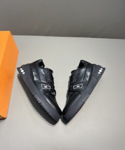 Louis Vuitton Trainer Sneaker Mix Of Materials Black For Men - Image 5