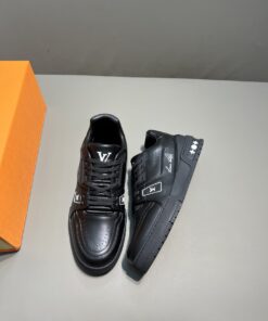 Louis Vuitton Trainer Sneaker Mix Of Materials Black For Men - Image 4