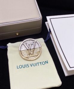 Louis Vuitton Brooch - Image 6