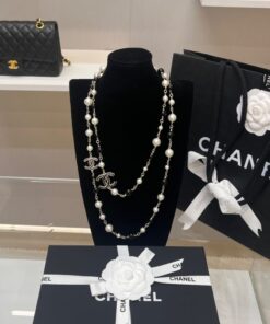 Chanel Pearl Necklace Gold For Women - Image 5