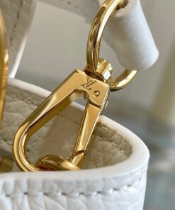 Louis Vuitton Capucines BB Top Handle Bag 10.6in/ 27cm White Gold Hardware For Women - Image 4