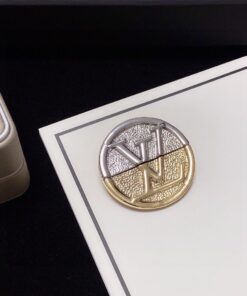 Louis Vuitton Brooch - Image 5
