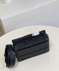 Louis Vuitton Handle Soft Trunk Black Taurillon Monogram For Men 8.5in/22cm LV M59163 - Image 6