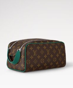 Louis Vuitton Dopp Kit Monogram Canvas Minty /Green For Men 11in/28cm M12639 - Image 4