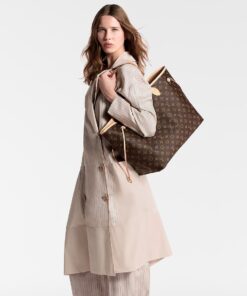 Alternative view of Louis Vuitton Neverfull GM Tote Bag 15.4in/ 39cm Brown Monogram Gold Hardware For Women M46978
