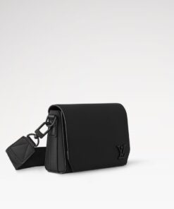Louis Vuitton Takeoff Messenger PM Noir For Men 8.7in/22cm M24769 - Image 3