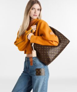Louis Vuitton Graceful MM Monogram For Women 41 Cm/ 16.1 Inches – M43704 - Image 4