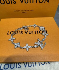 Louis Vuitton Idylle Blossom Multi-Motif Bracelet Silver Hardware For Women - Image 9